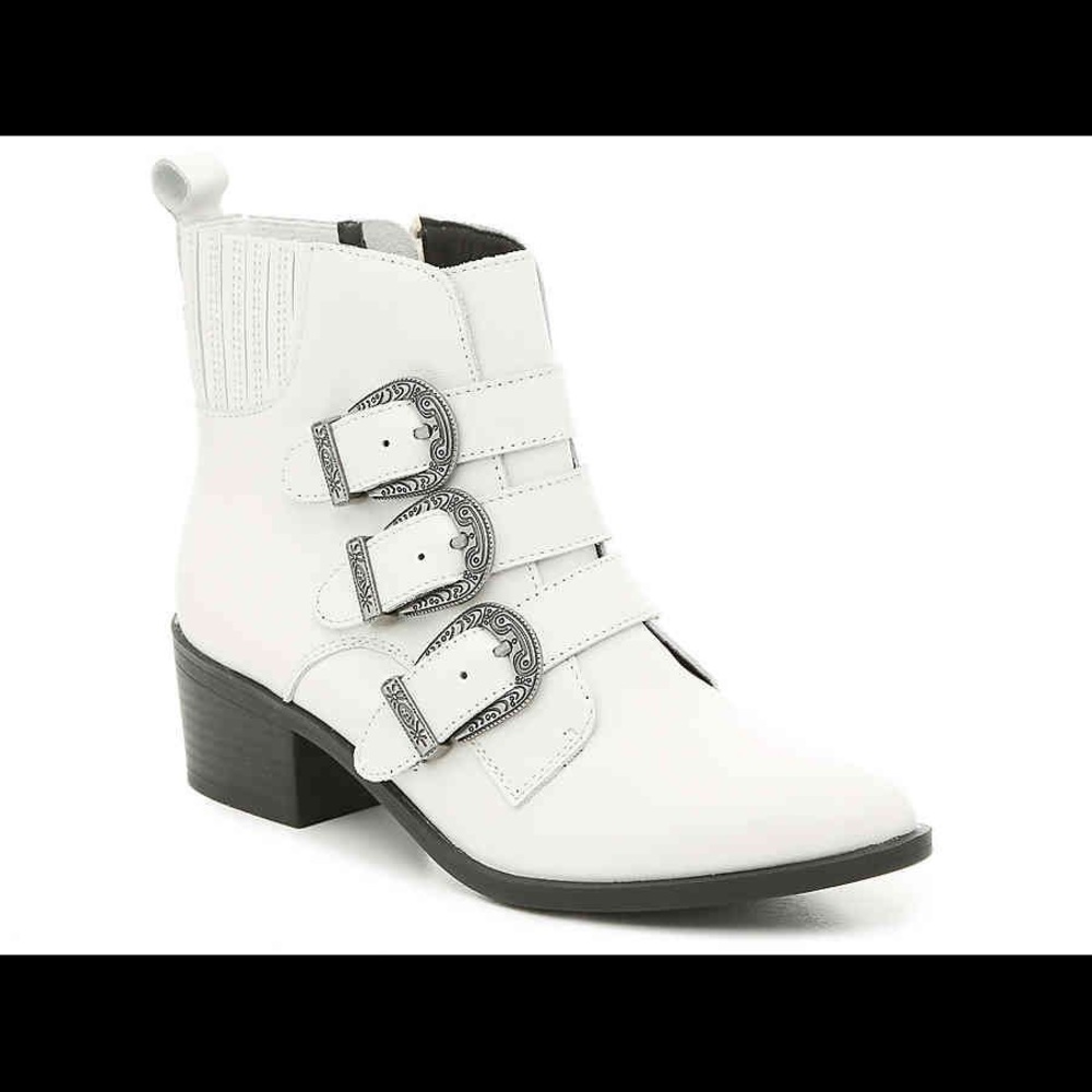 Steve Madden Western bootie